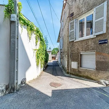 Apartment The Charming Marcellin 6 People *
