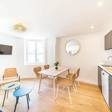 Apartment The Charming Marcellin 6 People